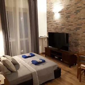 Appartamento Modern And Stylish Close To Subway, Milano